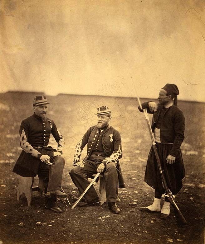 Roger Fenton, Deux officiers et un soldat d'une unité de zouaves zn Crimée