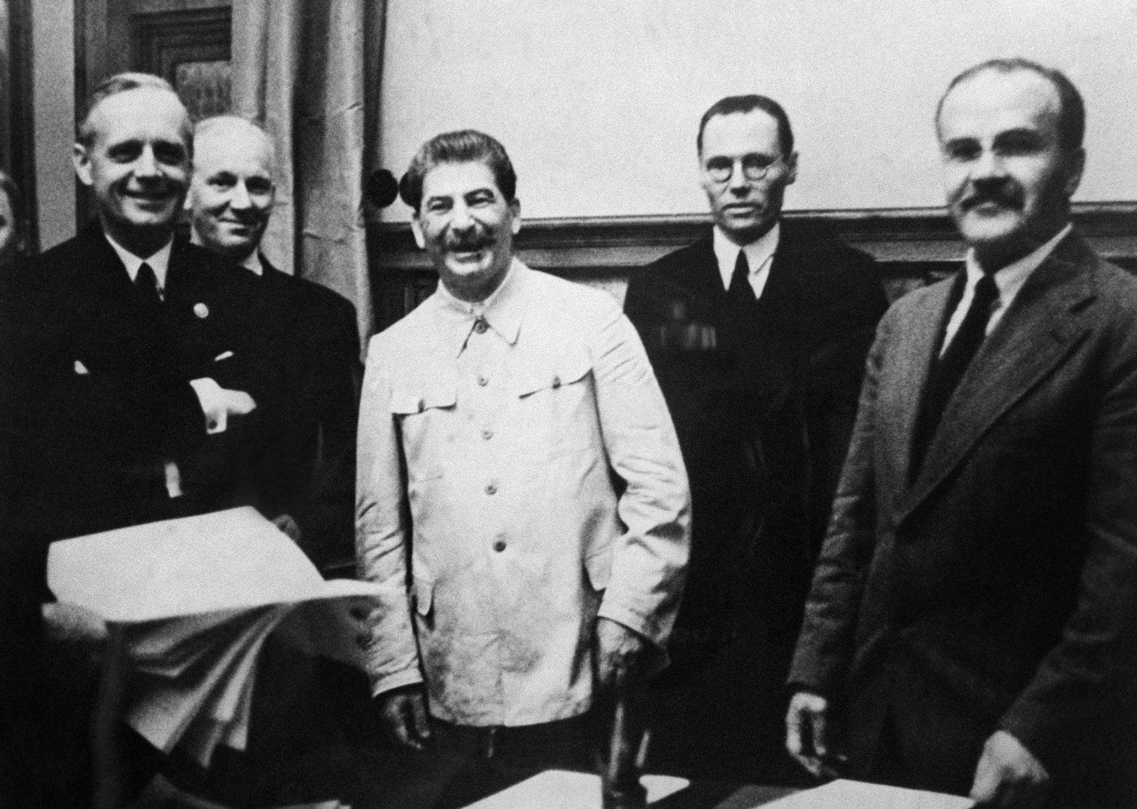 Hitler Staline pacte URSS nazisme