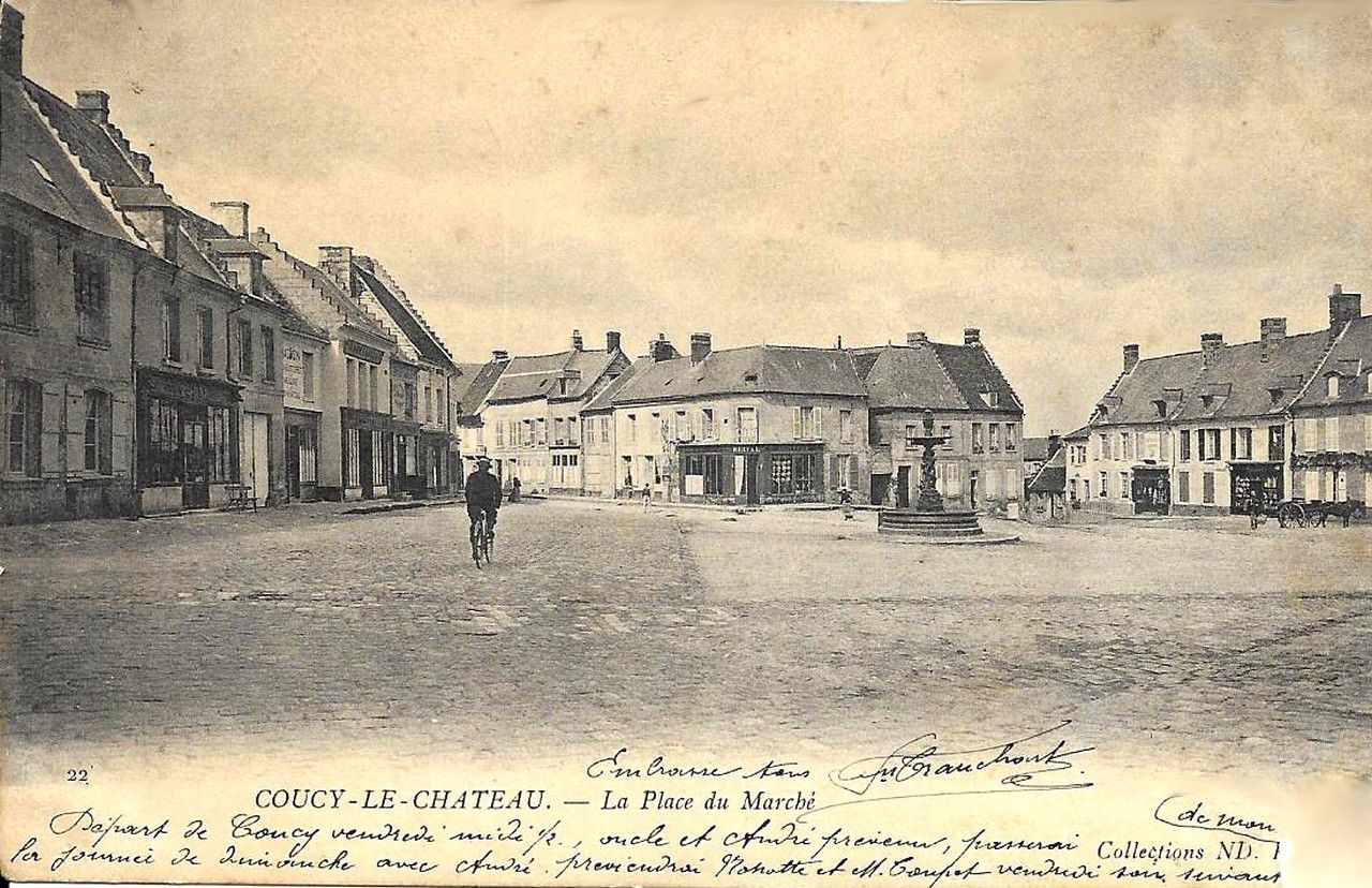 Cartes anciennes imprimables -  Coucy-Le-Chateau (Aisne) - La place du marché - 1905