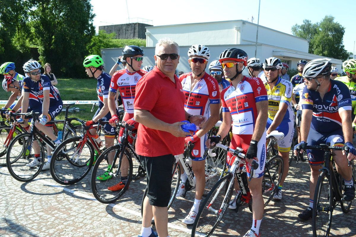 Rémy TURGIS et ses coureurs du "Métro"