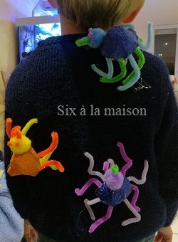 DIY enfants Halloween réalisés à partir de boîtes à œufs araignée recyclage qui grimpent dans le dos ou sur des toiles