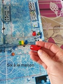 Ice Cool est un jeu de Brian Gomez et paru chez Brain Games Si un garnement passe sous un poisson, il le gagne et pioche une carte.