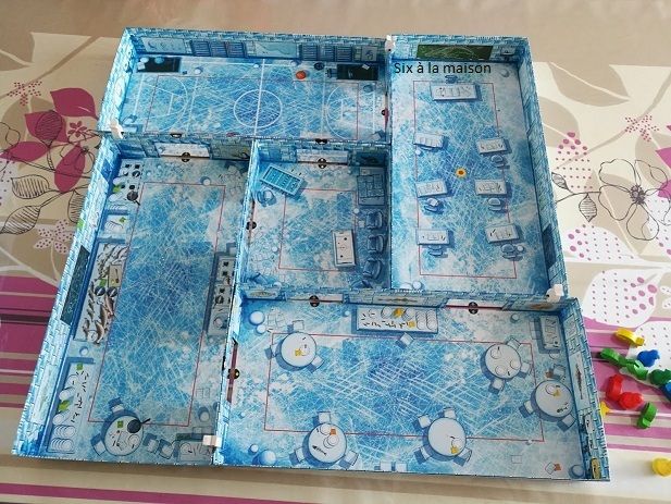 Ice Cool est un jeu de Brian Gomez et paru chez Brain Games installation du plateau de jeu