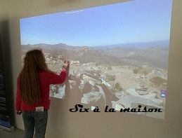 le musée de l'Ardèche écran tactile géant sur mur