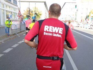 Und am Wilden Eber -Ulrike diesmal ohne Hund-ein Drück hinderte mich unter 4 Stunden;-) zu bleiben!lrike