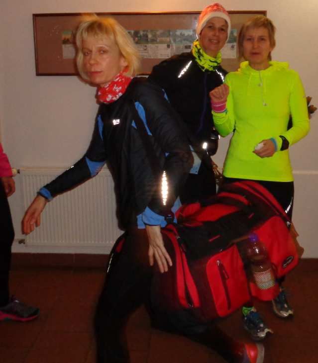 Nach wenigen Kilometern trafen wir Sonja und Wolfgang. Mit den Beiden bin ich dann bis ins 30 Km Ziel. Betina hat ihren Lauf durchgezogen und gleich noch einmal 5 Km angehängt.