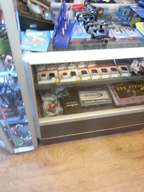 Nachdem ich mein vergessenes Werkzeug nachgekauft hatte(eine gute Entscheidung, wie es sich dann später herausstellte) ging es nach Niederfinow zum Schiffshebewerk. Kurzer Zwischenstopp...