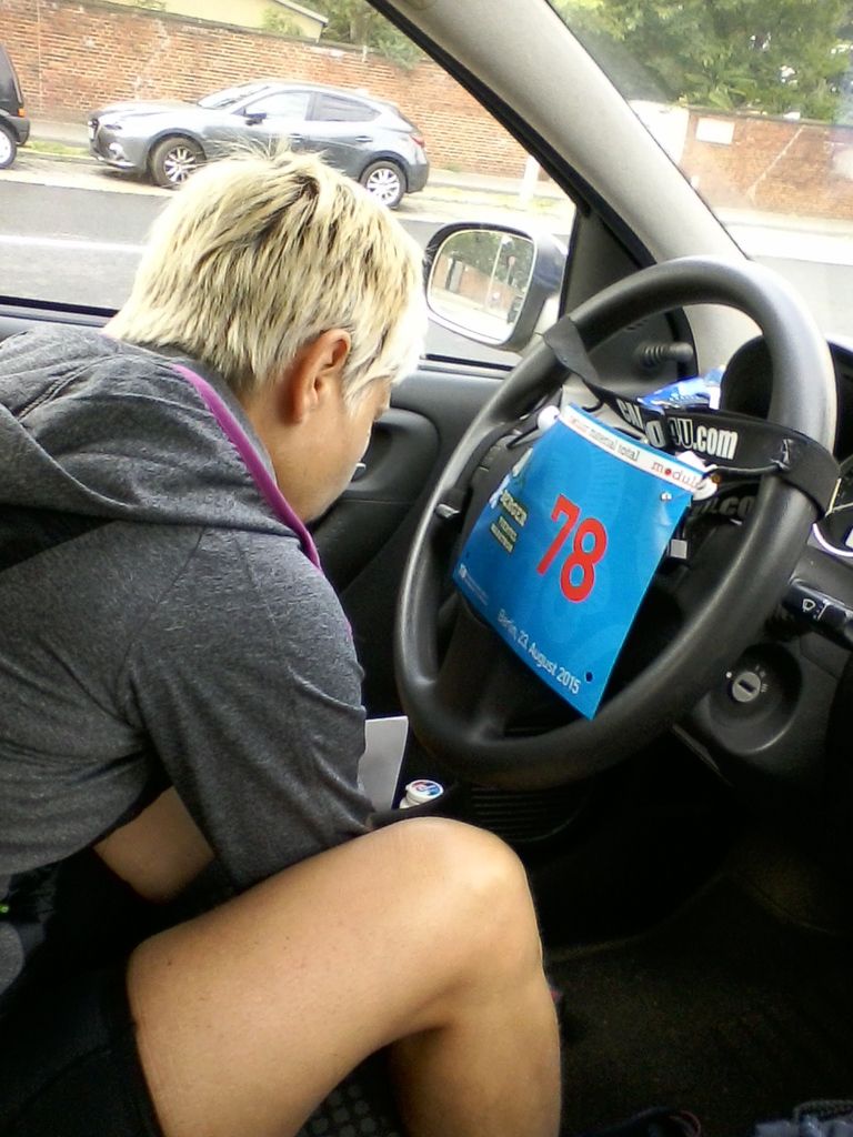 Die letzten Vorbereitungen auf einen sehr kurzen Lauf.