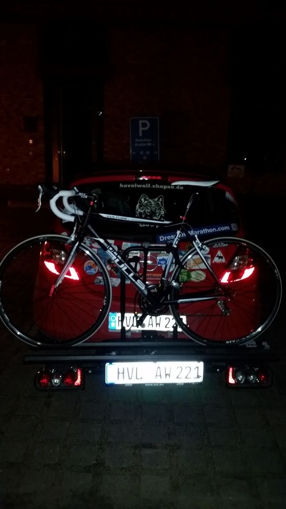 **Eigentlich zu schade, um weiterzugeben. Die Vermittlung eines "gebrauchten" Rennrades für einen Kollegen. Danke Laufsöckchen!