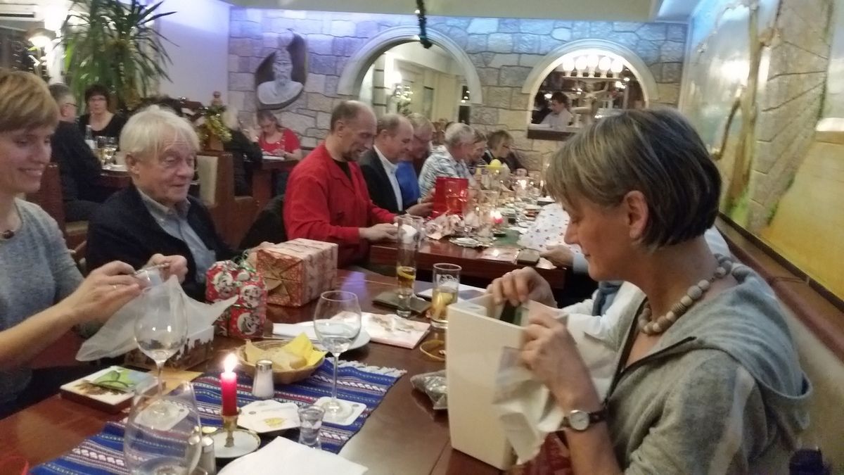 Advent, Advent ein neues LED Lichtlein brennt...