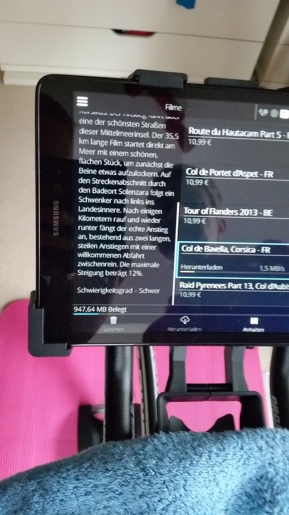 Training mit dem Rennrad auf Korsika. So was hätte ich auch gern, aber zz reichen mir die Fahrten mit dem Rad zur Dienststelle. Aber für Betina ideal, um mal zwischendurch etwas zu machen. Krafttraining gehört einfach dazu.