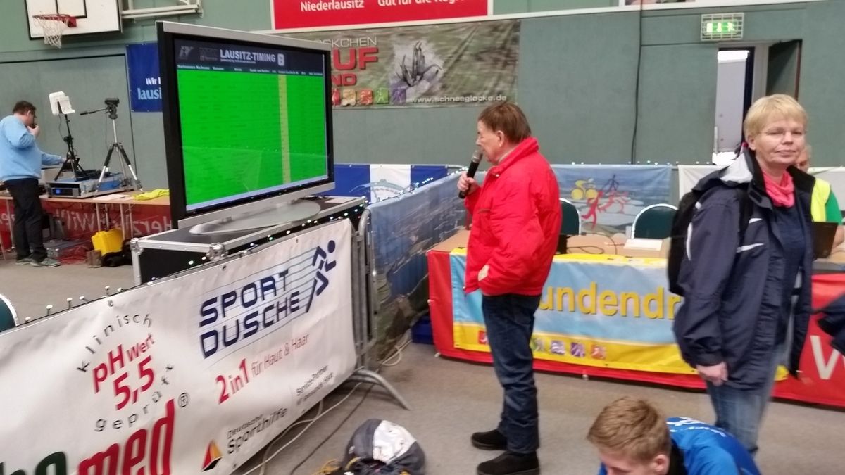 Adi 79 Jahre! Was mal klein anfing, ist inzwischen der Renner in der Lausitz. Alle wollen diese Glocke. Sogar die Kleinsten freun sich schon.