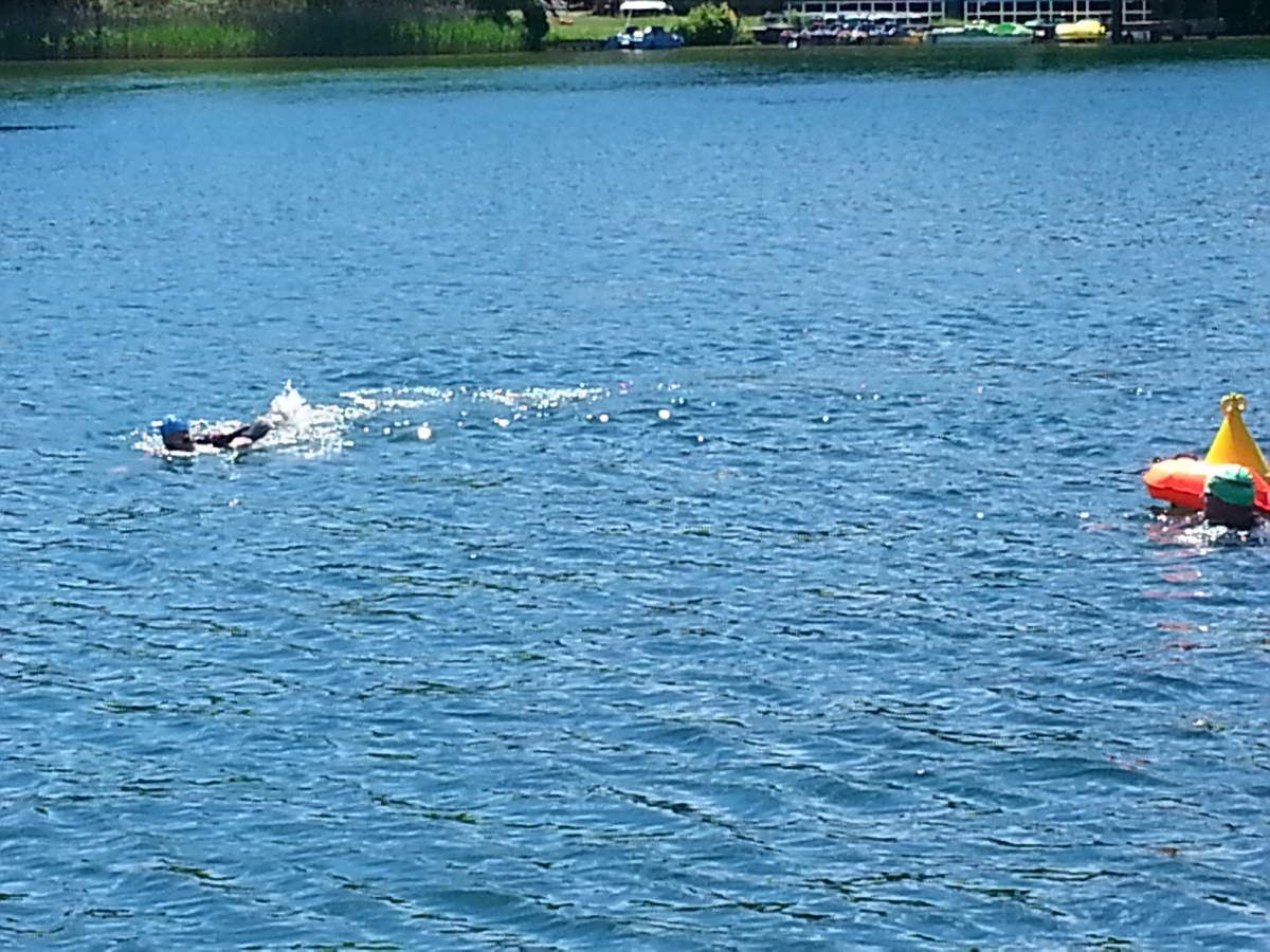 Wie erwartet, das wellige Profil wird den Wettkampf über 90 Km zu einer Herausforderung werden lassen.