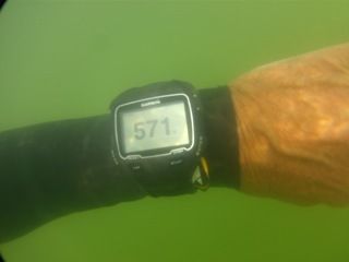 Der Juli ist vorbei! Ich hatte keine nennenswertigen Beeinträchtigungen. Ein Tag mal ja, die ständige Zugluft im Büro, aber inzwischen weiß ich, wie ich manche Sachen schnell wieder gerade gerückt bekomme. Krafttraining habe ich etwas zurückgenommen, dass wird aber wieder hochgeschraubt.