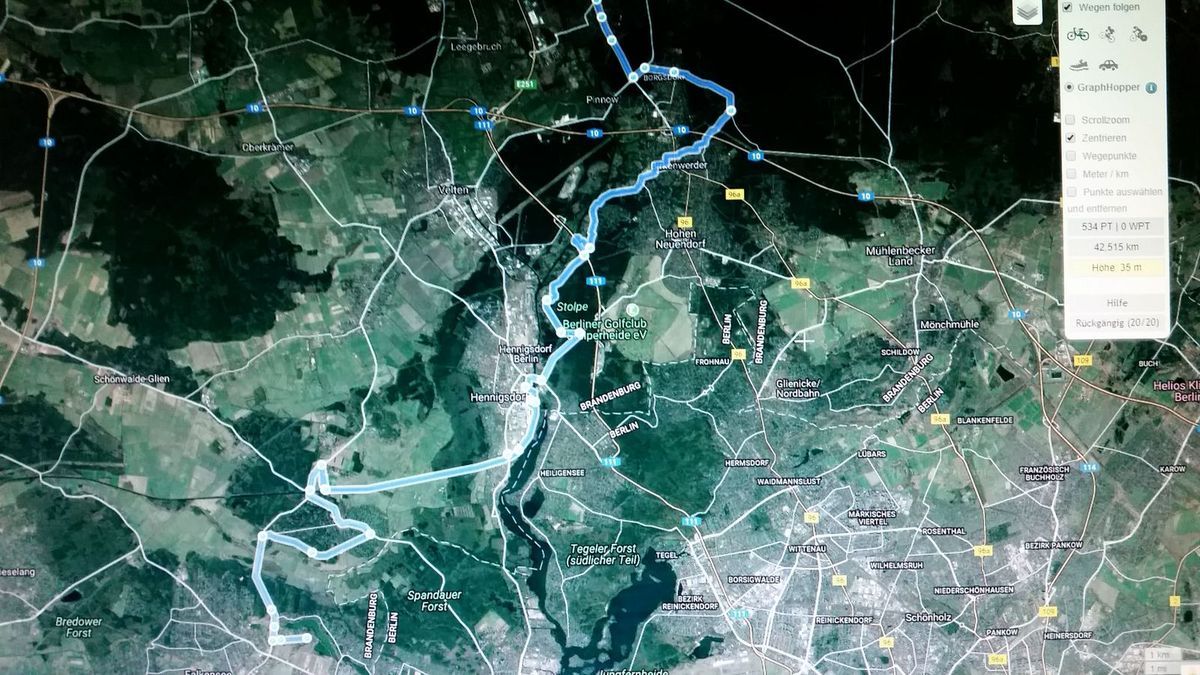 Der erste Frühlingstag! Man konnte sogar den ganzen Tag im Freien verbringen. Also Räder- und Gartenpflege. Die Kraniche sind wieder im Anflug. Die zurückgelegte Radstrecke konnte ich weitestgehend auf GPSIS nachvollziehen.
