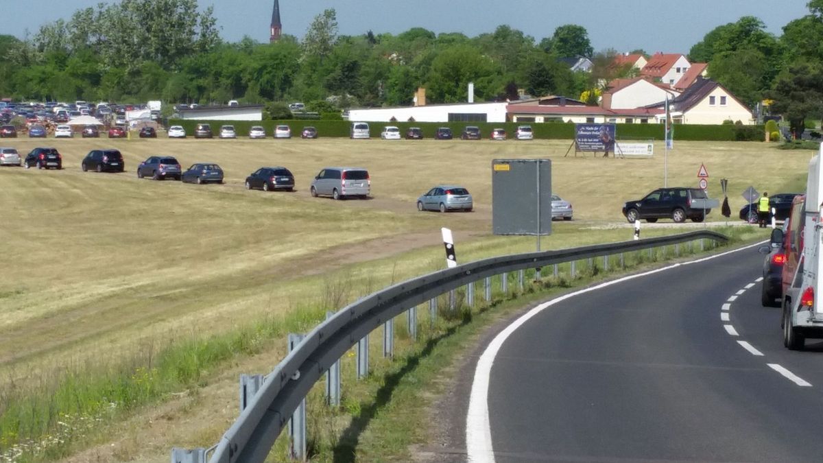 Spiele, in dem Fall BRALA, für das Volk!