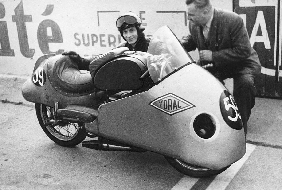 motocycliste datant
