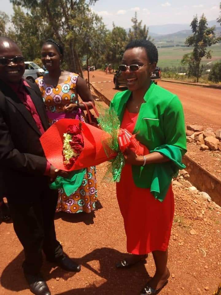 Kigali. Anselme Mutuyimana, l'assistant de Mme Victoire Ingabire, vient d'être assassiné par #PaulKagame. Il est impensable que le président Emmanuel Macron continue de soutenir ce criminel. 