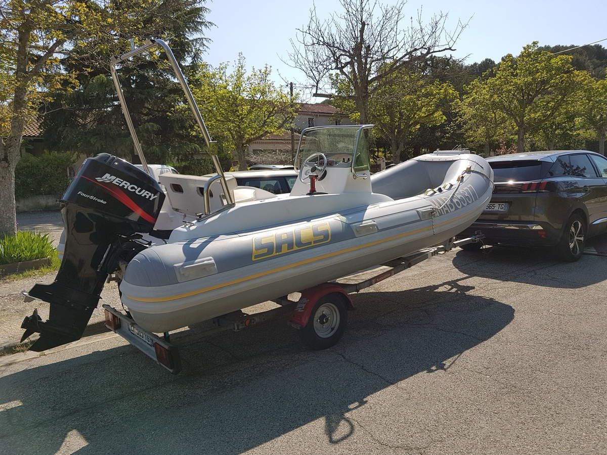 PETITE ANNONCE : semi rigide SACS en hypalon modèle S475 MOTEUR MERCURY 50  CV - pneuboat.com Passion bateau semi-rigide et pneumatique France