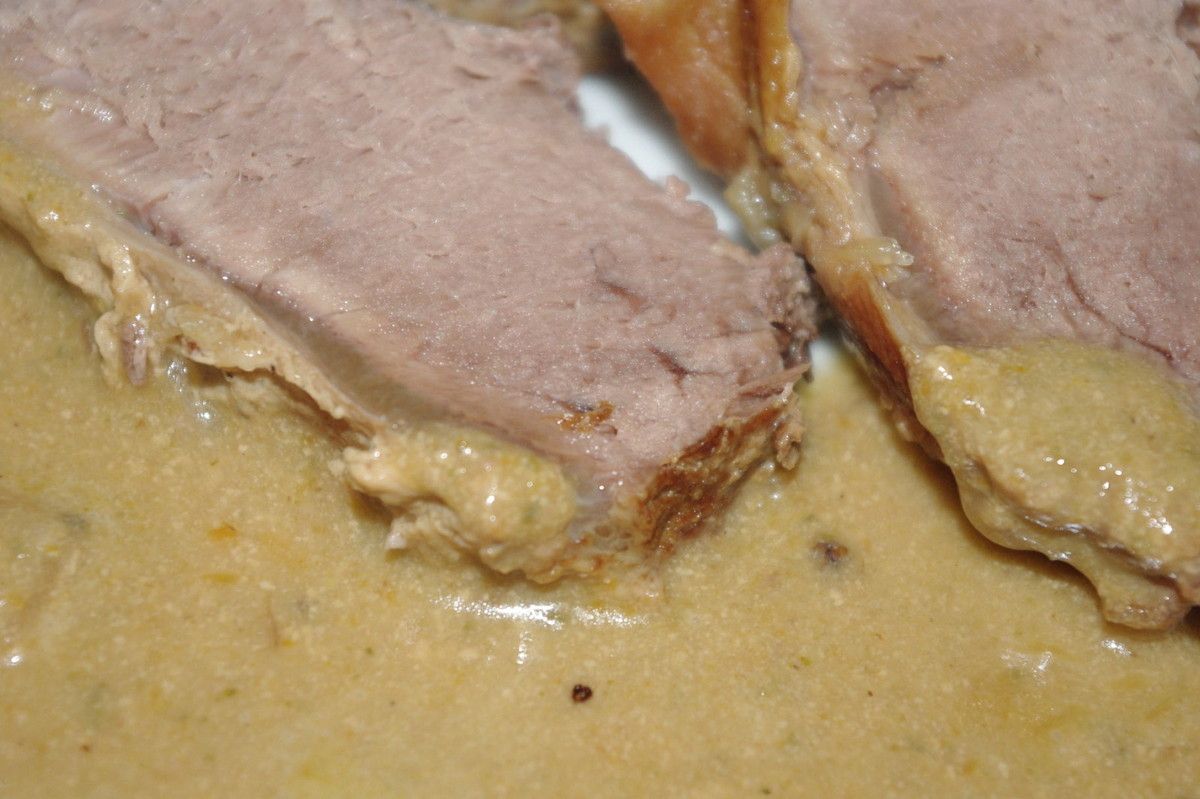 Rôti de sanglier au lait &amp; sauge