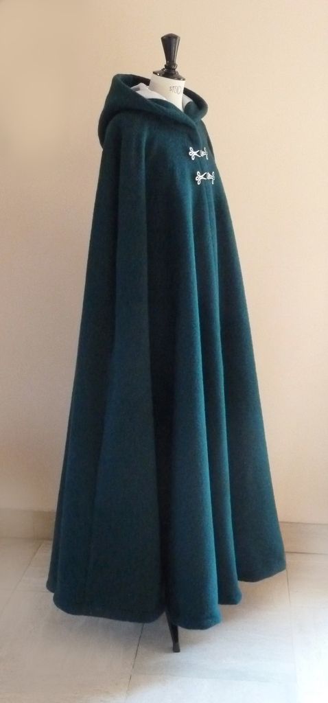 Cape longue femme capuche sales