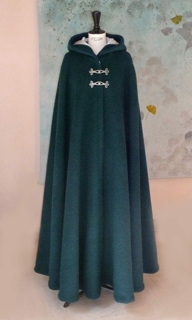 Cape femme longue sale