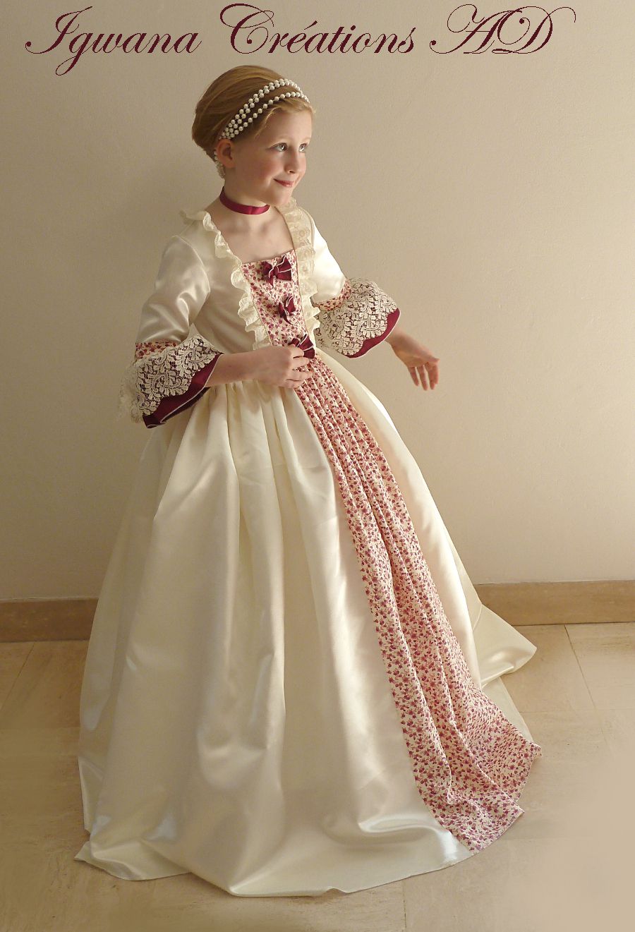 robe du couronnement Elsa - Anne Dubois-Igwana, Création et confection de  robes de mariée sur mesure, robes de soirée et cocktail, cortèges, capes et  accessoires personnalisés.
