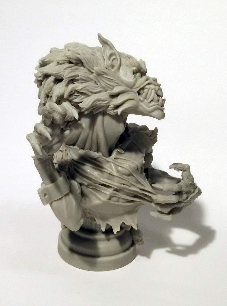 Prix buste garagekit 1/7e : 80 €      contact facebook : Art Guilliams 