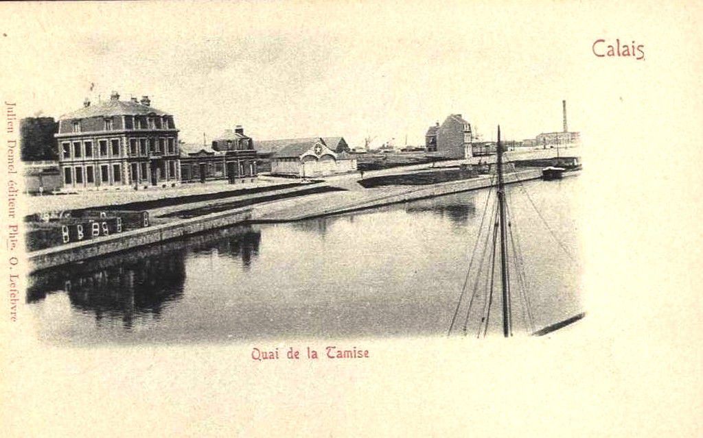 (A11) Cartes Postales Anciennes Calais Les Ponts et Canaux