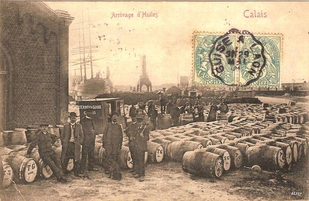 (A15) Cartes Postales Anciennes Calais Le Port 
