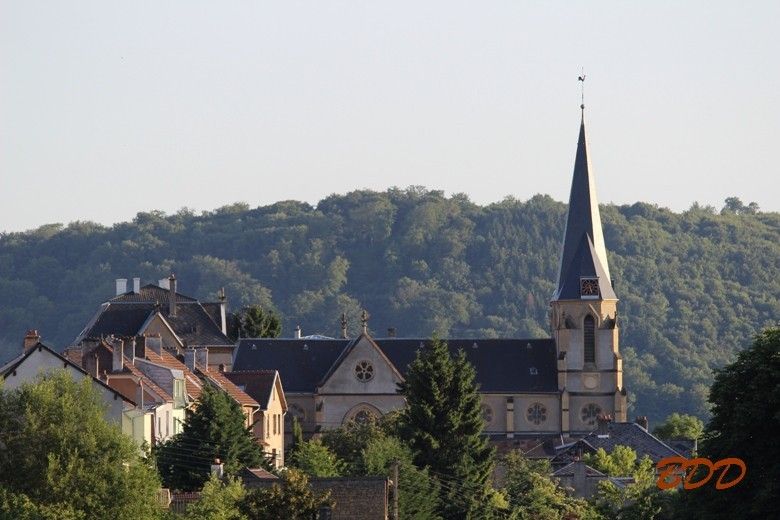Eglise Saint Jean Baptiste d'Algrange tel un vaisseau.