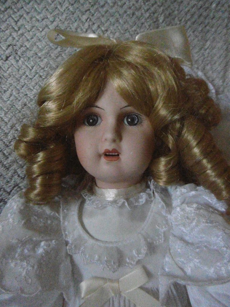 poupee mundia