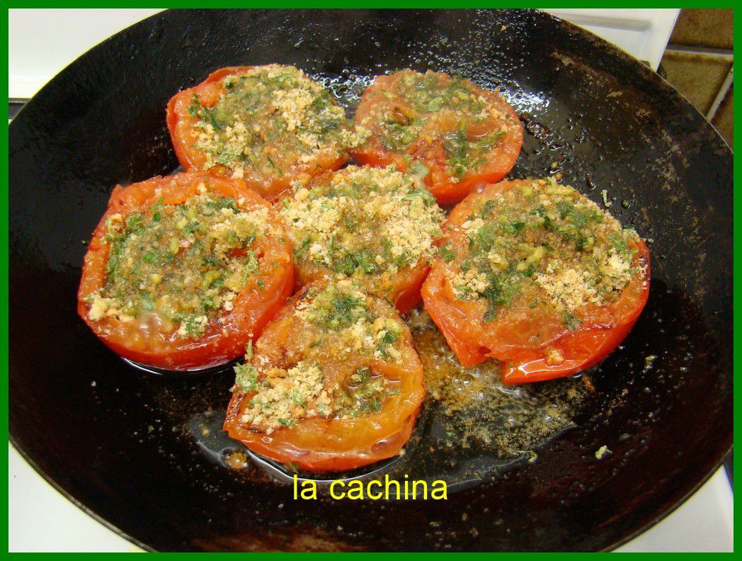 Tomates à la provençale à la poêle, très très classique - La Cachina
