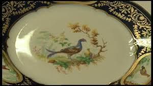 Ils auraient pu choisir un paon faisant la roue...