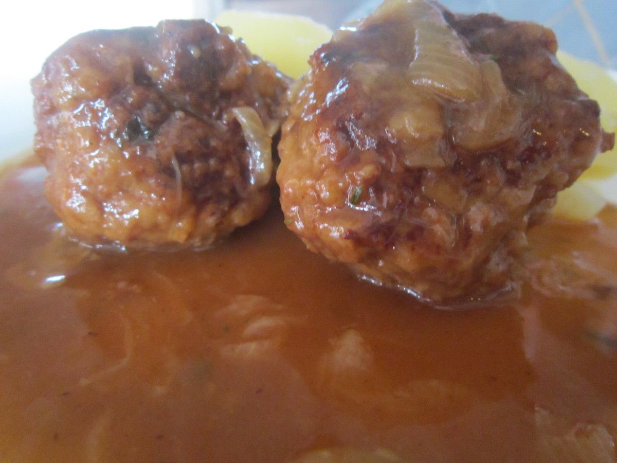 boulets ou boulettes sauce lapin véritable recette de grand mère 