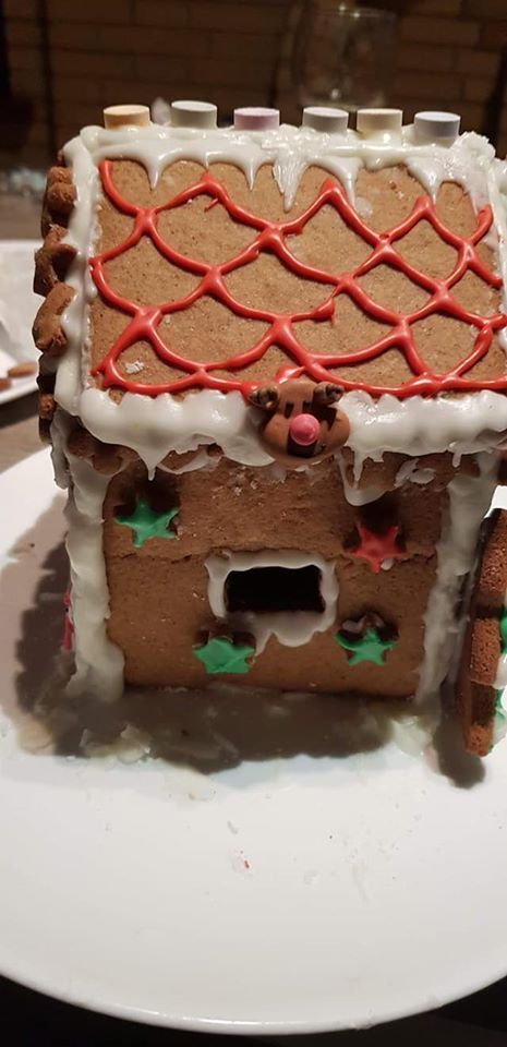 maisonnette en pain d'épices de Léna 