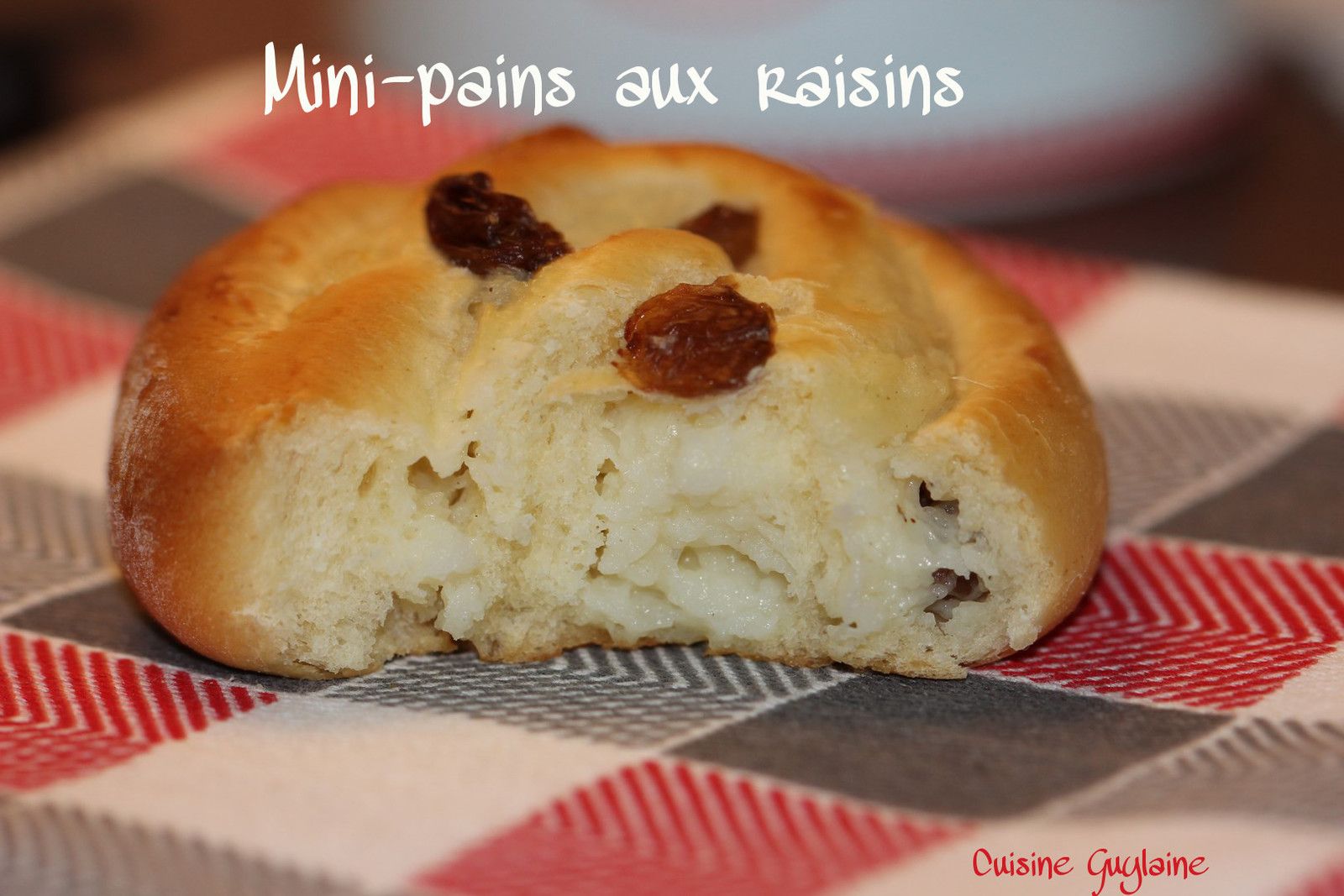 Mini-pains aux raisins - La Cuisine de Guylaine