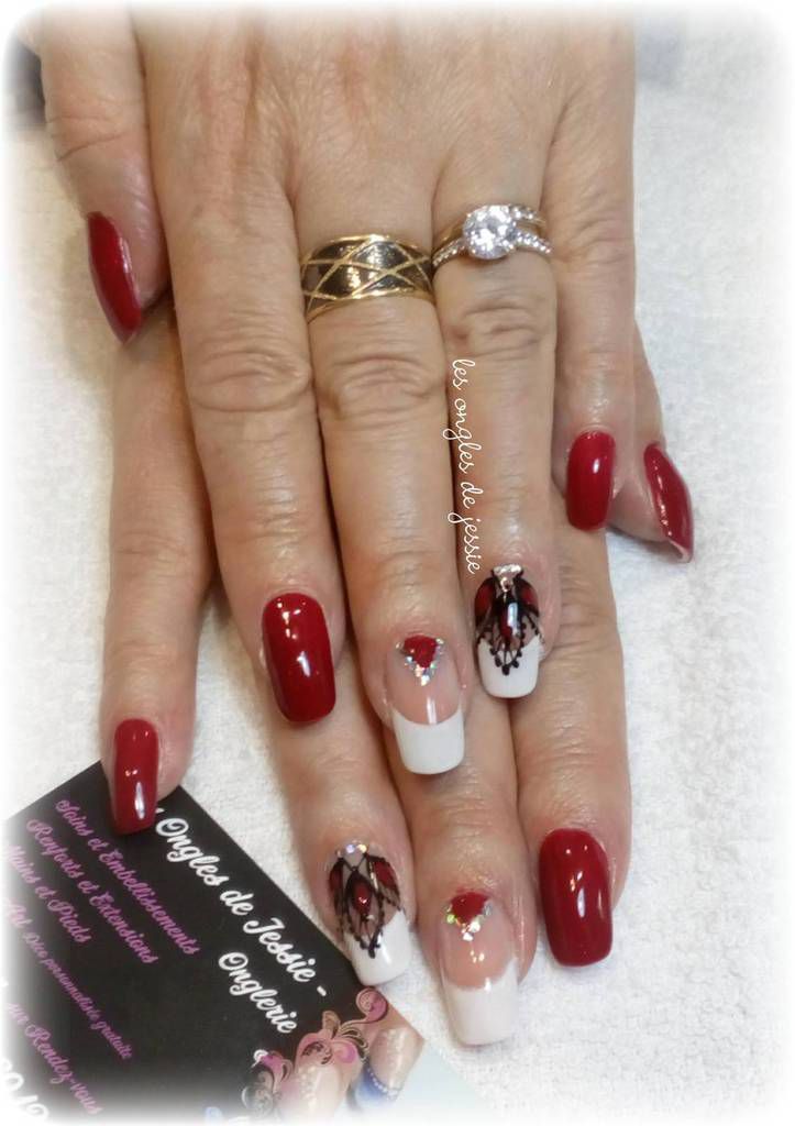 manucure rouge avec french blanche et dentelle noire - Les Ongles de Jessie