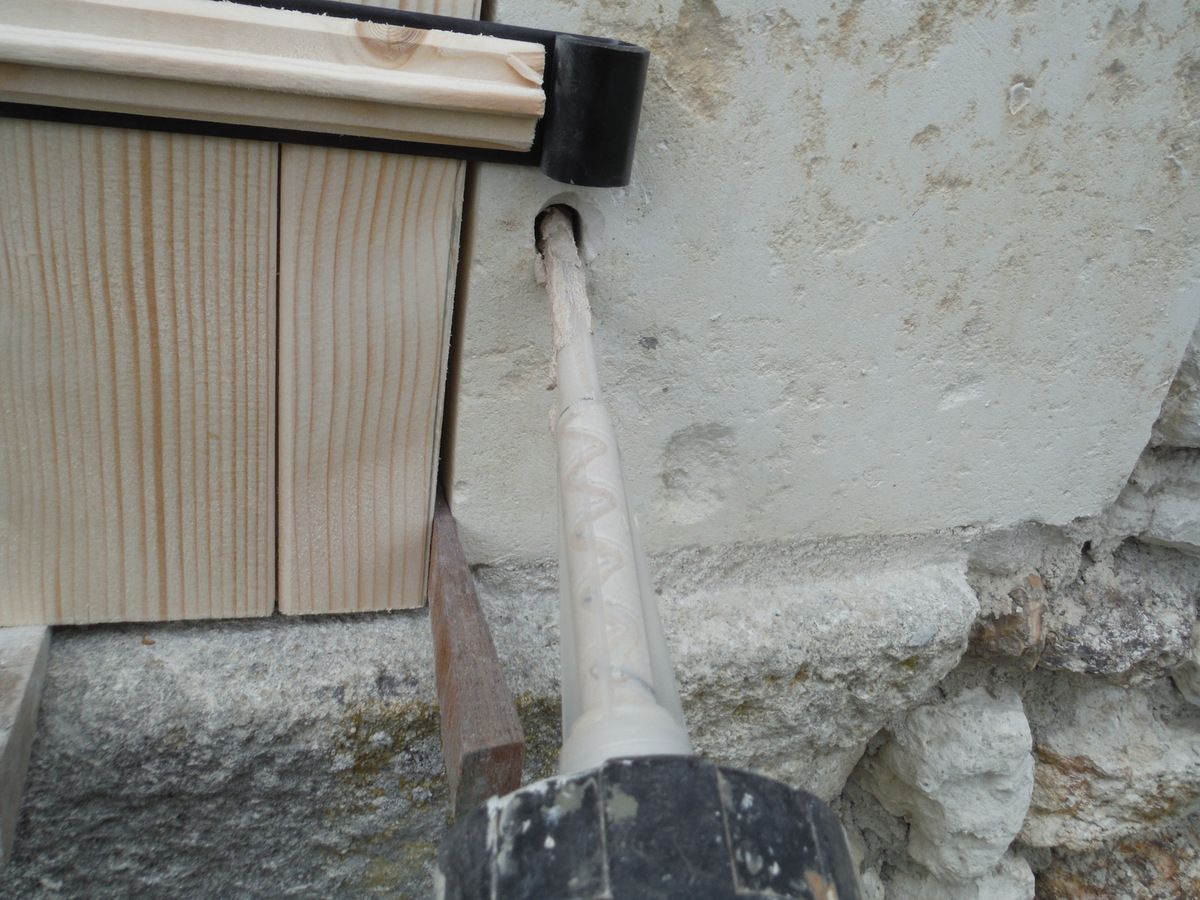 Reprise du blog: Réalisation de volets en bois pour les portes et fenêtres sur-mesure! 