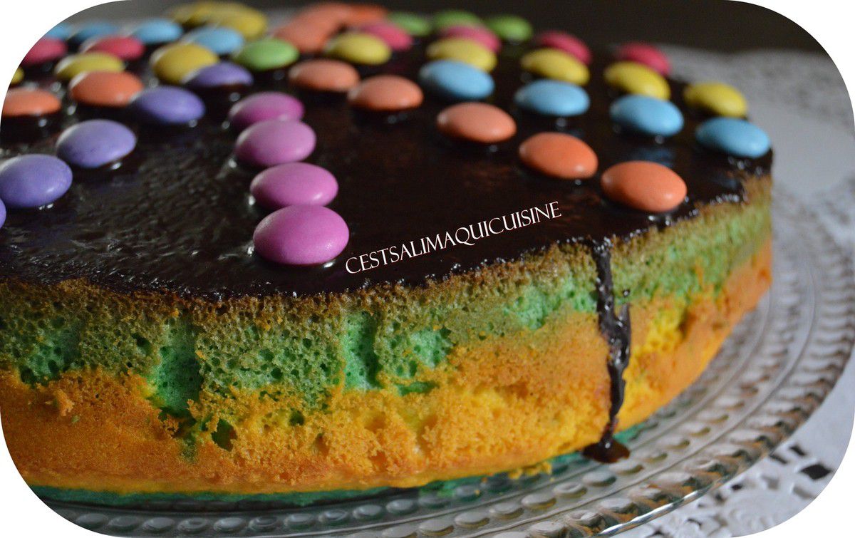 Gâteau façon Rainbow cake