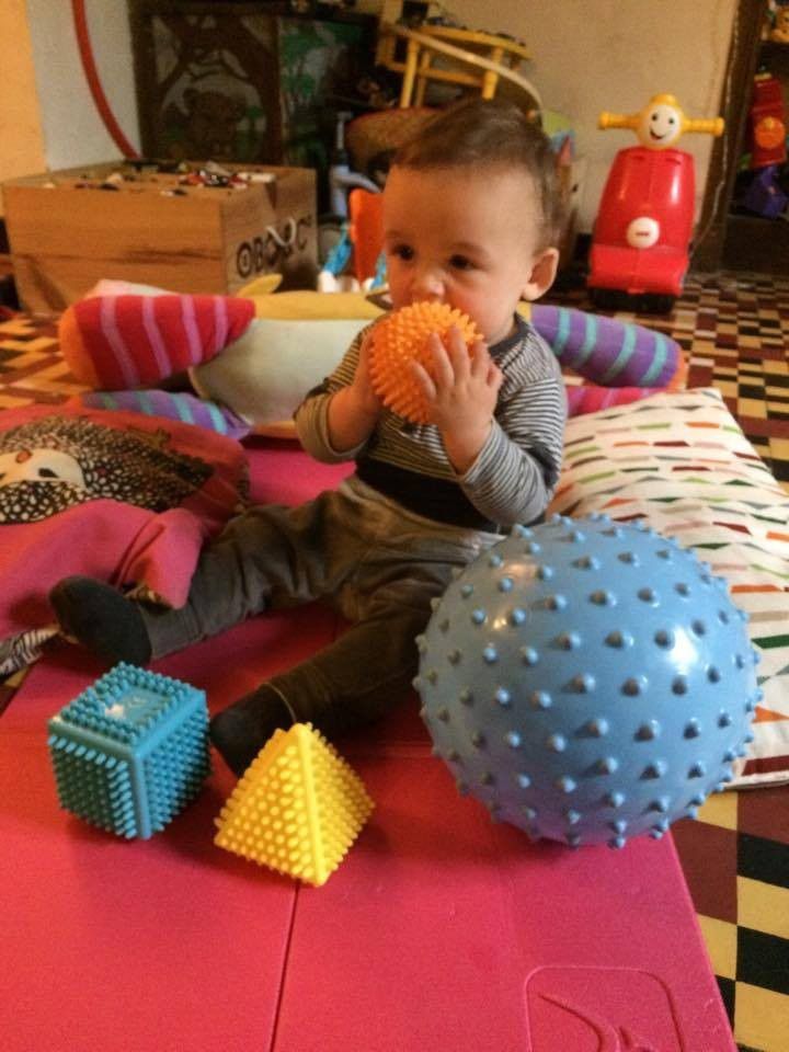 Les jouets sensoriels de bébé - Croque Madame