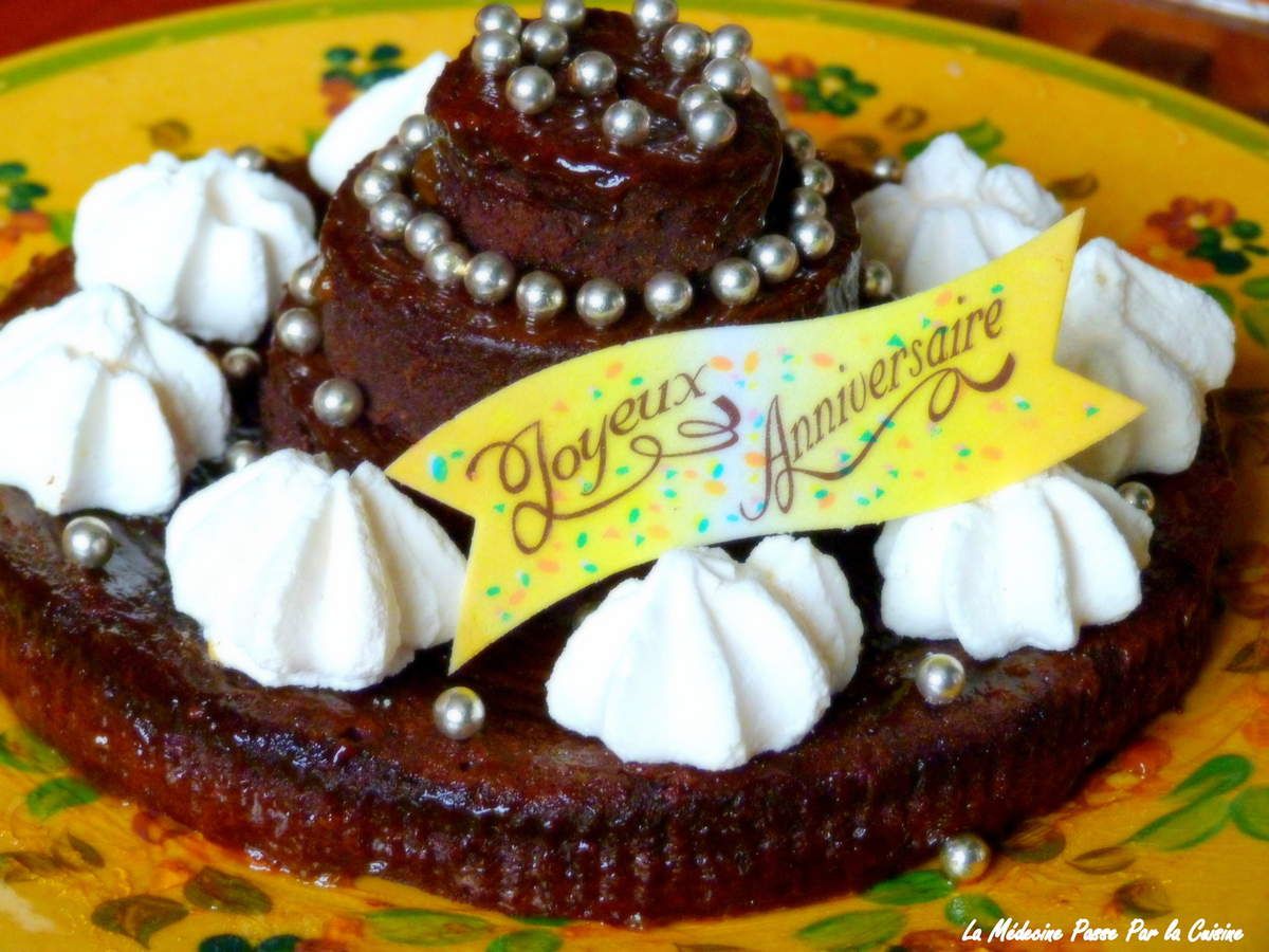Gateau A Etages Pour Maman Un Peu Tricheuse La Medecine Passe Par La Cuisine