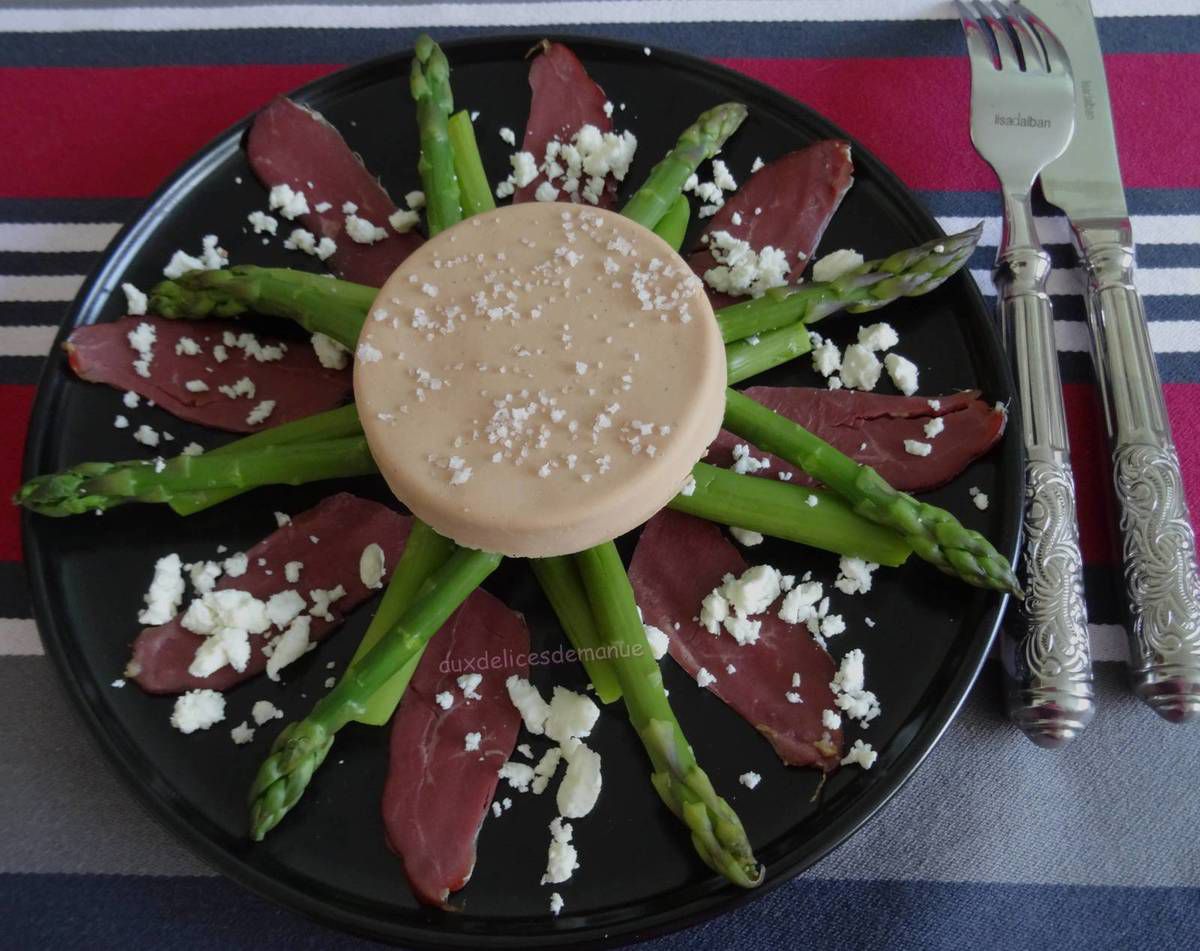 Asperges vertes au foie gras et magret de canard - auxdelicesdemanue