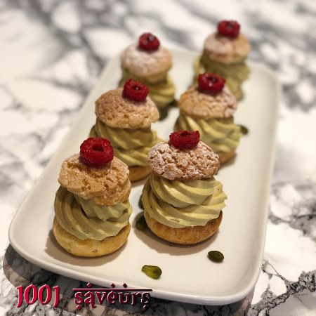 Choux pistache framboises