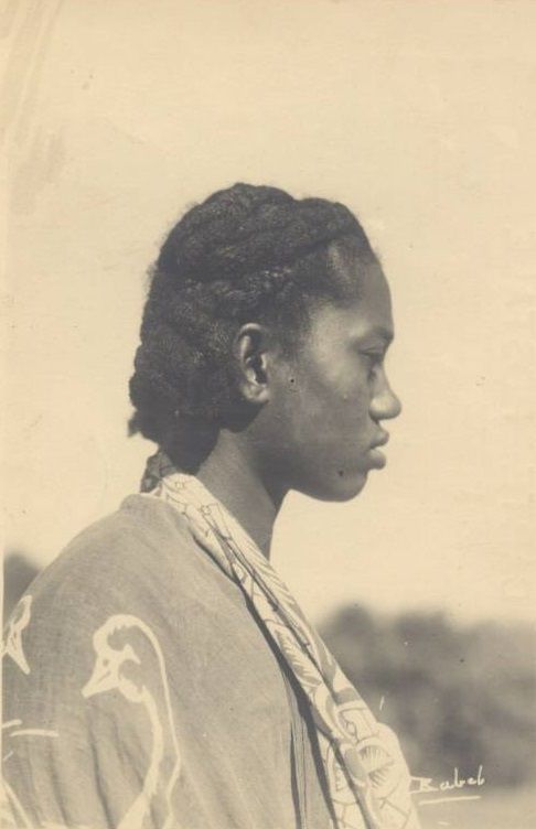 Autour de la tresse traditionnelle malgache et ses significations