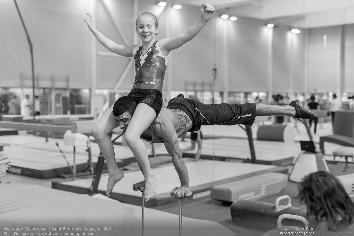 Reportage sur la gymnastique en France. Suivi de jeunes gymnastes de Saint Pierre des Corps à quelques km de Tours. 