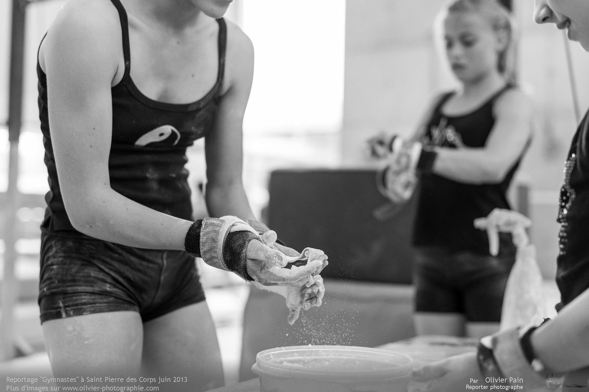 Reportage sur la gymnastique en France. Suivi d'une équipe de jeunes gymnastes de Saint Pierre des Corp, ville située à quelques km de Tours.