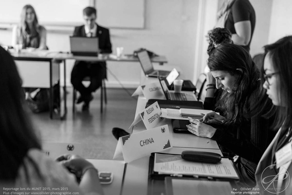 Reportage dans les locaux des Deux Lions à Tours. Reportage pour l'association étudiante MUNTO à Tours.