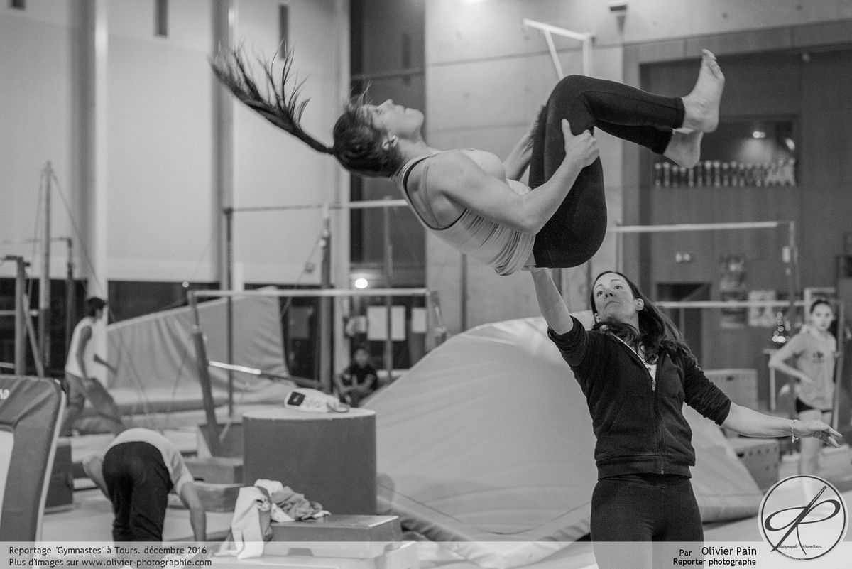 Photoreportage : Gymnastes, suivi de jeunes gymnastes de saint pierre des corps près de Tours. Reportage réalisé depuis 2010.