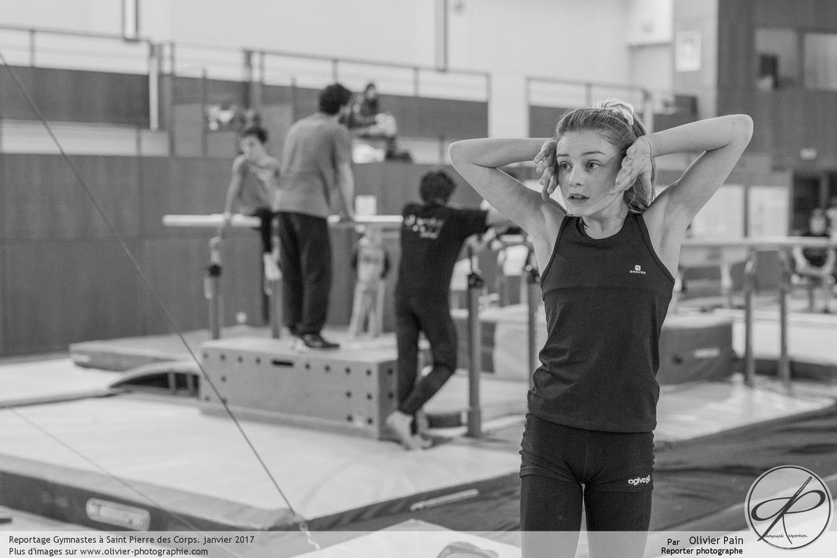 Poursuite du reportage sur la gymnastique "Gymnastes" réalisé à Saint Pierre des Corps près de Tours en France. 